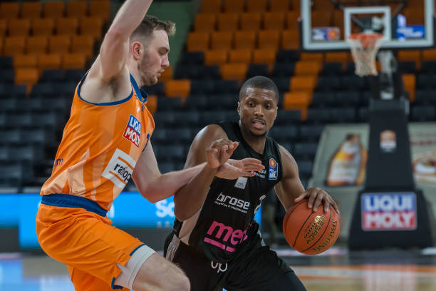 在欧洲足坛 在欧洲足坛