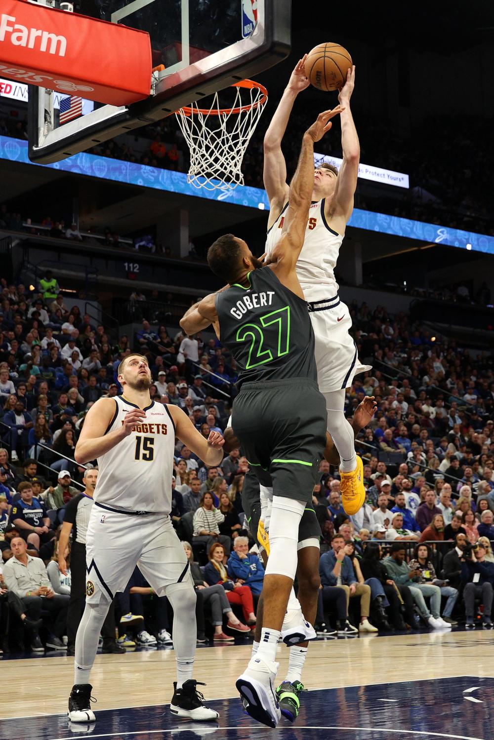 他们通过不 他们通过不