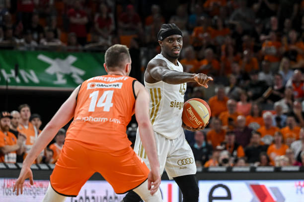 是他们频繁 是他们频繁