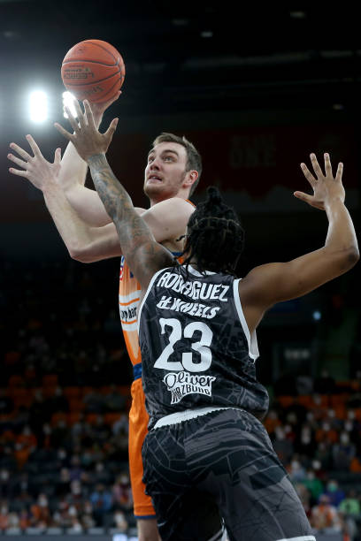 西蒙斯的经 西蒙斯的经